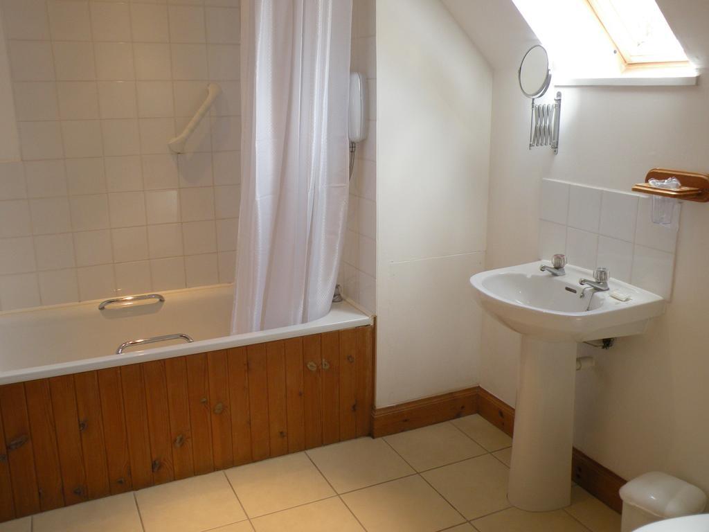Mchugh And Loudon Cottages Saint Catherines Extérieur photo