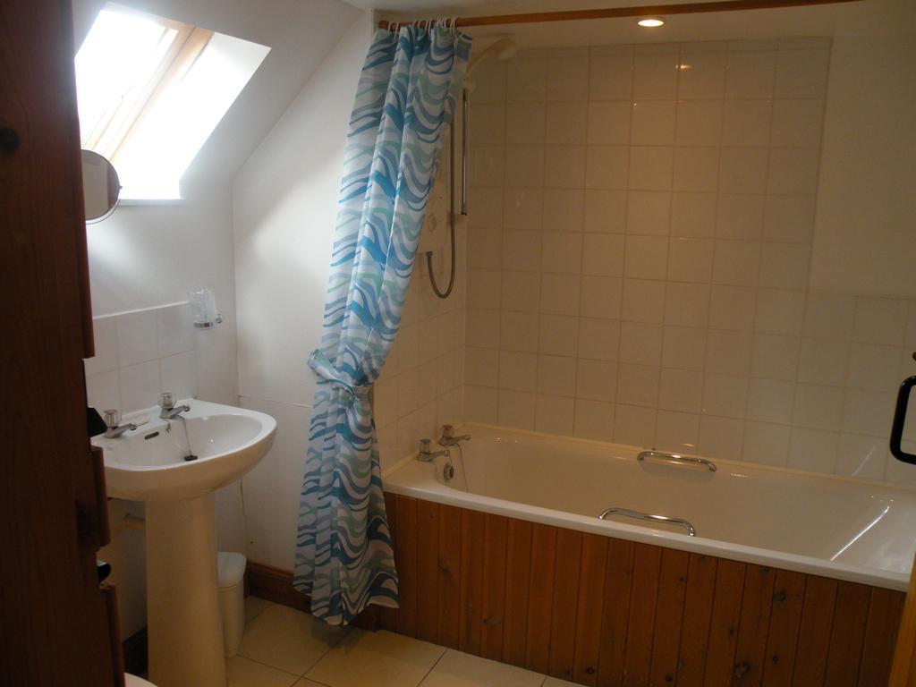 Mchugh And Loudon Cottages Saint Catherines Extérieur photo